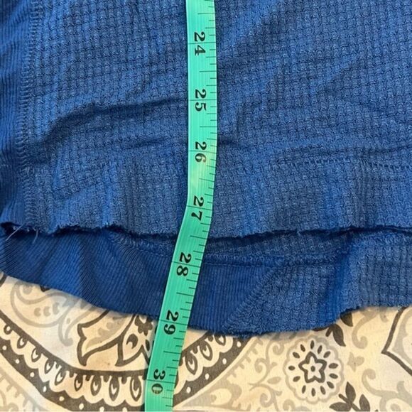 We The Free Malibu soft knit Thermal Blue oversized distressed Top - Picture 8 of 11